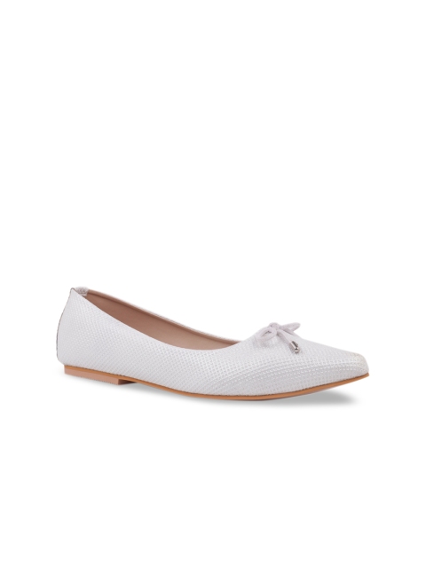 

TRENDS & TRADES Women White Textured Ballerinas