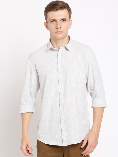 

Crocodile Men Off-White Classic Slim Fit Solid Casual Shirt
