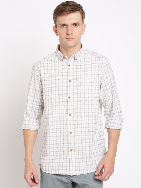 

Crocodile Men Off-White & Brown Slim Fit Checked Casual Shirt