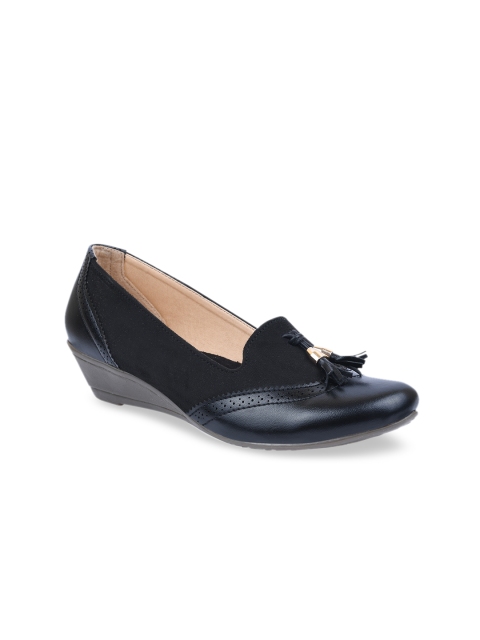 

SALARIO Women Black Solid Pumps