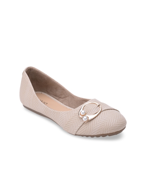 

SALARIO Women Cream-Coloured Woven Design Ballerinas