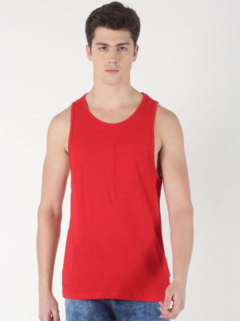 

Blue Saint Men Red Solid Round Neck T-shirt
