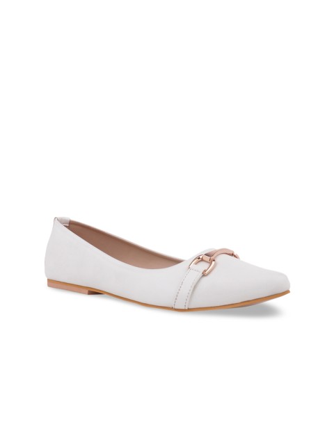 

TRENDS & TRADES Women White Solid Ballerinas