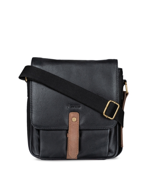 

MAI SOLI Men Black Textured Leather Messenger Bag