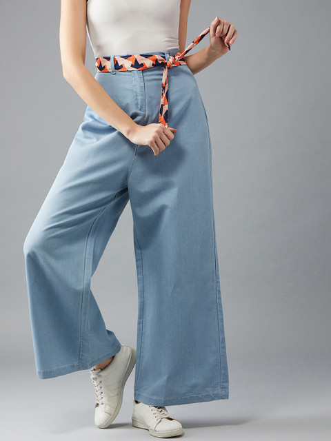 

DOLCE CRUDO Women Blue Flared High-Rise Clean Look Stretchable Jeans