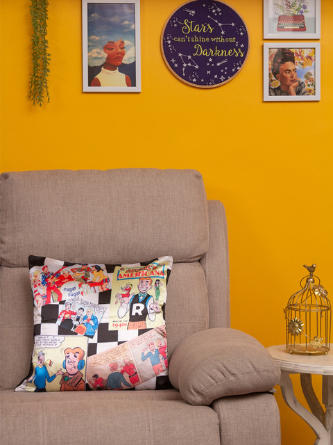 

BandBox Yellow & Black Single Archies Print Square Cushion Cover