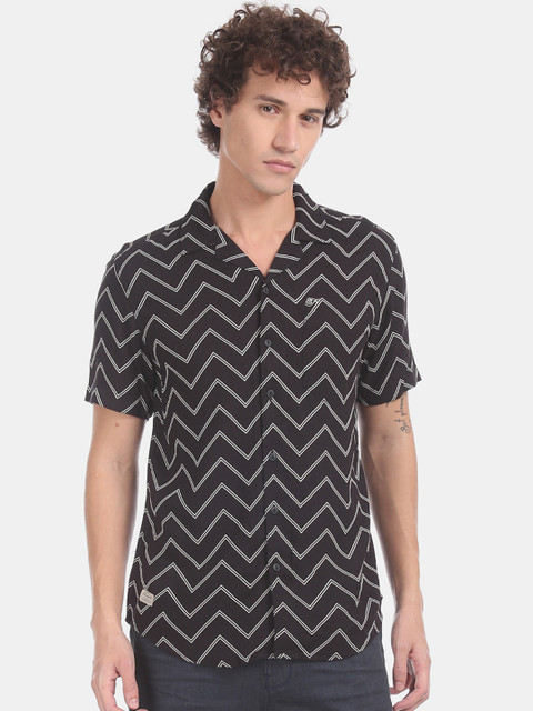 

Ed Hardy Men Black & White Regular Fit Striped Casual Shirt