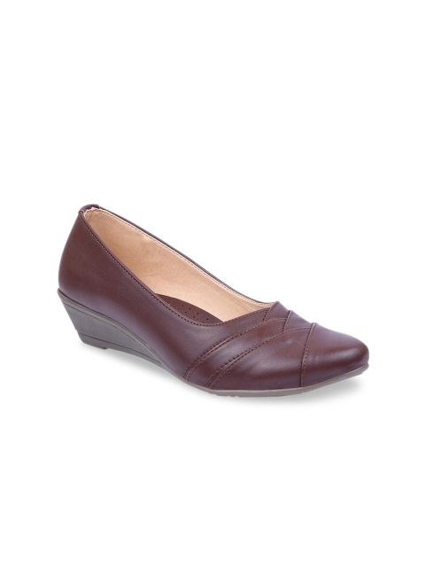 

SALARIO Women Maroon Solid Wedges