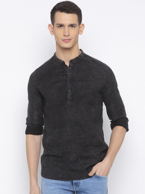 

SPYKAR Men Black Slim Fit Solid Denim Casual Shirt