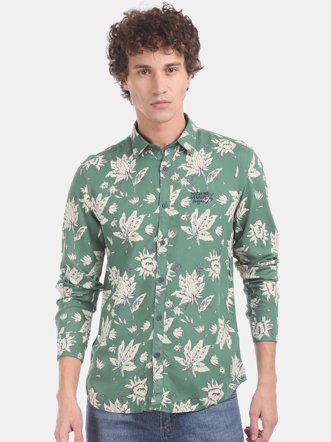 

Ed Hardy Men Green & Beige Regular Fit Printed Casual Shirt
