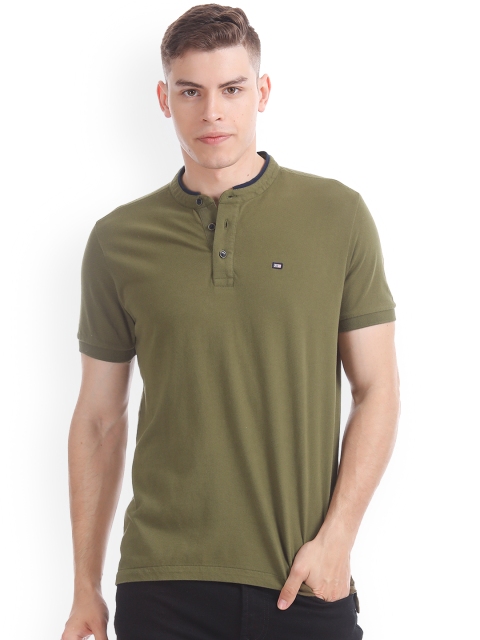 

Arrow Sport Men Olive Green Solid Mandarin Collar T-shirt
