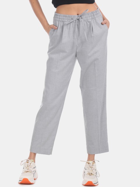 

GAP Women Grey Regular Fit Solid Regular Trousers