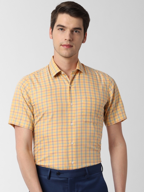 

Peter England Men Yellow & Pink Regular Fit Checked Formal Shirt