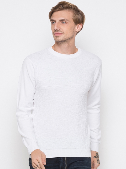 

Globus Men White Solid Round Neck T-shirt