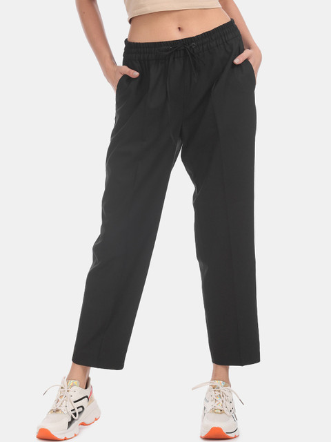 

GAP Women Black Regular Fit Solid Regular Trousers