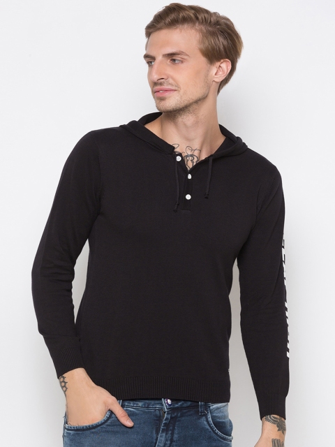 

Globus Men Black Solid Hood T-shirt