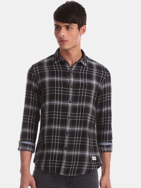

Flying Machine Men Black Regular Fit Checked Casual Shirt