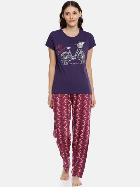 

Ellete Women Purple & Maroon Printed Night suit