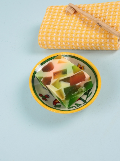 

Chumbak White & Yellow Floral Printed Soapy Sunrise Soap Dish