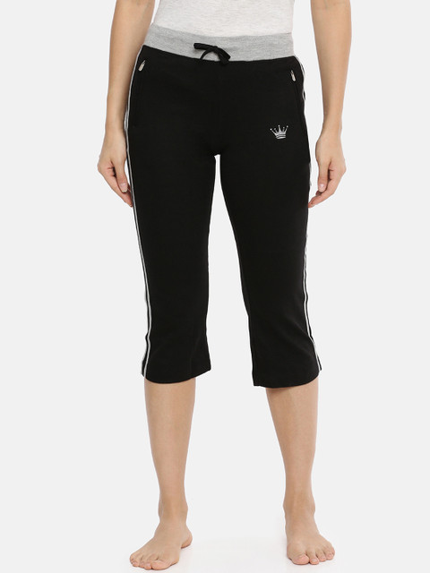 

Red Rose Women Black Solid Lounge Knitted Capris