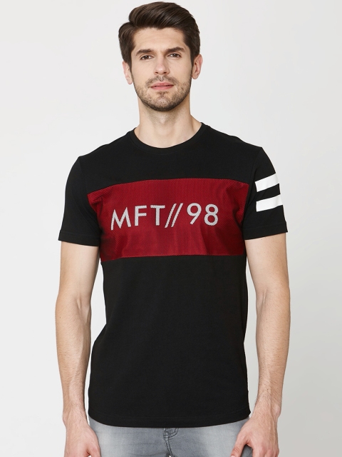 

Mufti Men Black Maroon Printed Round Neck Pure Cotton T-shirt