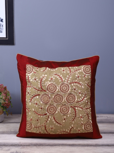

eyda Maroon & Beige Single Embroidered Square Cushion Cover
