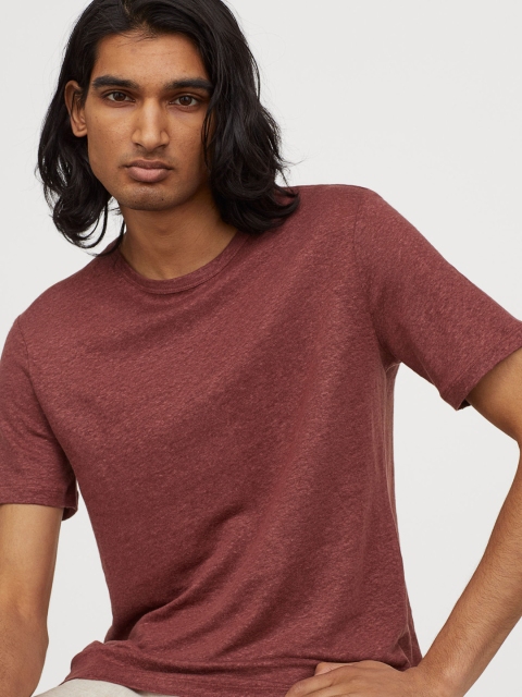 

H&M Men Maroon Solid Linen T-shirt