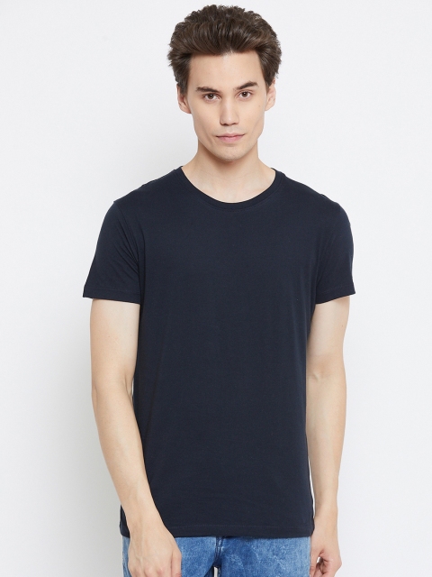 

Octave Men Navy Blue Solid Round Neck T-shirt