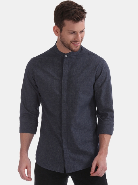 

Flying Machine Men Blue Slim Fit Solid Casual Shirt