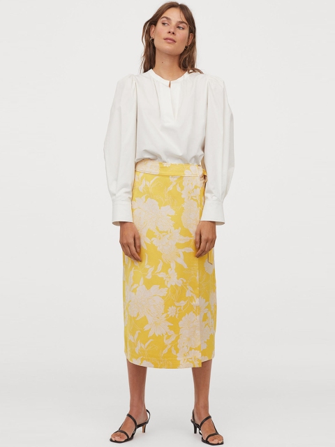 

H&M Women Yellow & White Floral Printed D-ring Wrapover Skirt