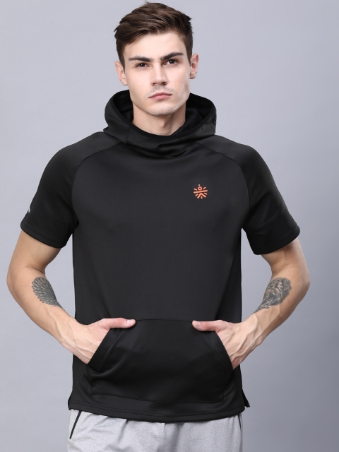 

Cultsport Men Black Solid Hood T-shirt