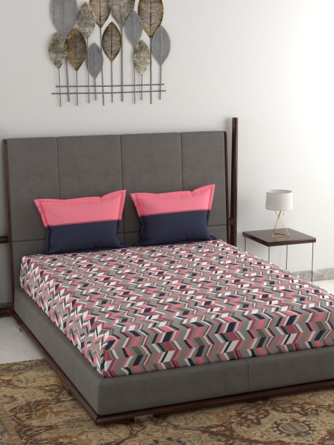 

Trident Pink & Grey Geometric 120 TC Cotton 1 Queen Bedsheet with 2 Pillow Covers