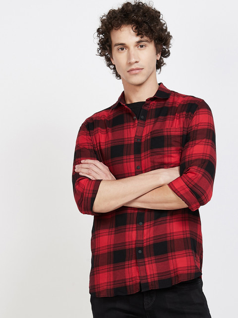 

Bossini Men Red & Black Regular Fit Checked Casual Shirt
