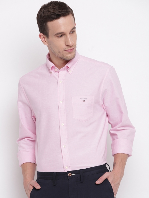 

GANT Men Pink Regular Fit Solid Casual Shirt