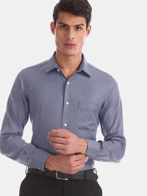 

Arrow Men Blue & White Regular Fit Printed Formal Shirt