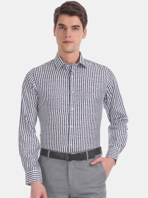 

Arrow Men White & Navy Blue Regular Fit Striped Formal Shirt