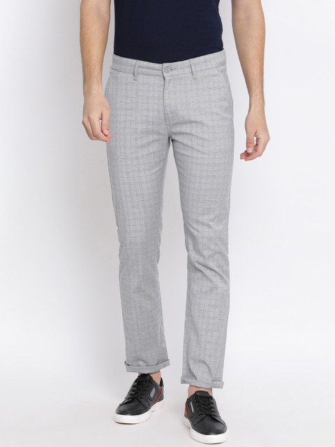 

Crimsoune Club Men Grey Slim Fit Checked Chinos