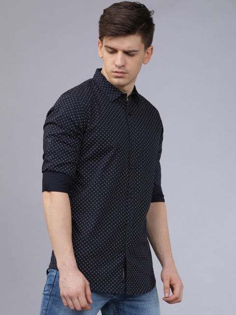 

Horsefly Men Navy Blue & White Slim Fit Printed Casual Shirt