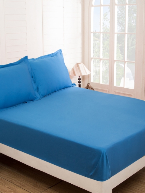 

MASPAR Blue Solid 300 TC Cotton 1 King Bedsheet with 2 Pillow Covers