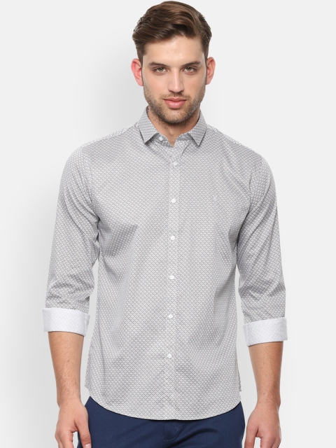 

V Dot Men White Slim Fit Printed Casual Shirt