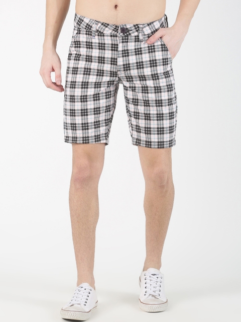 

Blue Saint Men White Checked Regular Fit Shorts