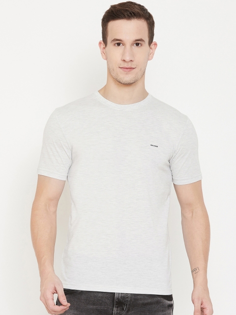 Okane Men White Solid Round Neck T-shirt