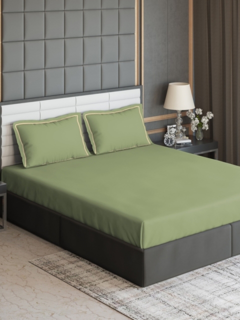 

DDecor Green Solid 300 TC Cotton 1 King Bedsheet with 2 Pillow Covers
