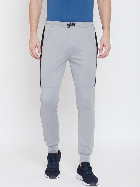 

armure Men Grey Solid Slim-Fit Joggers
