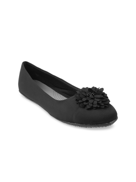 

Metro Women Black Solid Ballerinas