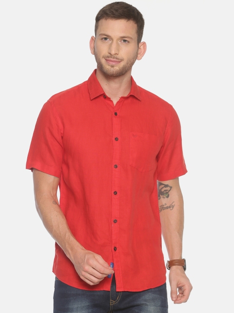 

Linen Club Men Red Regular Fit Solid Casual Shirt
