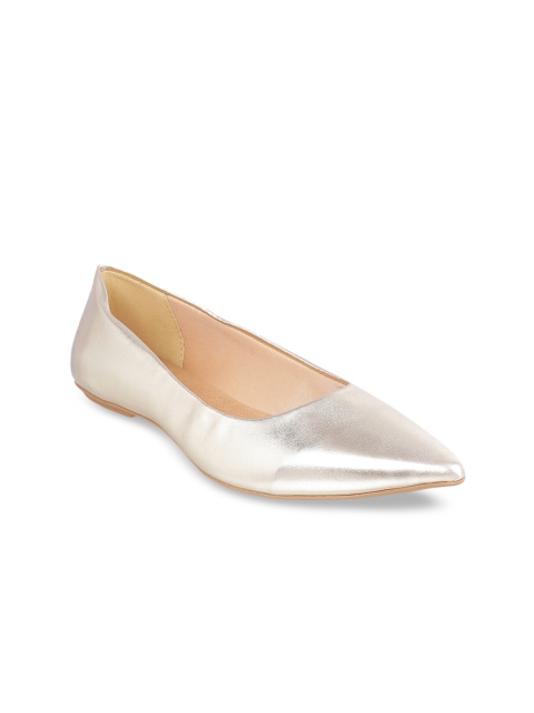 

Metro Women Gold-Toned Solid Ballerinas