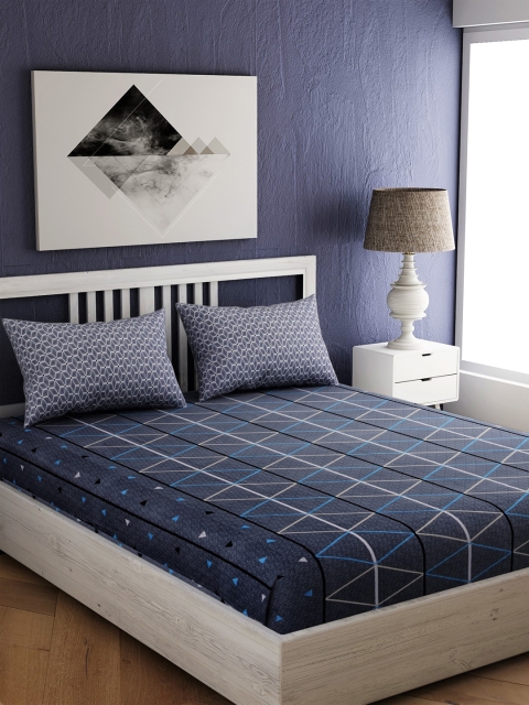 

EverHOME Grey & Blue Geometric 144 TC Cotton 1 Queen Bedsheet with 2 Pillow Covers