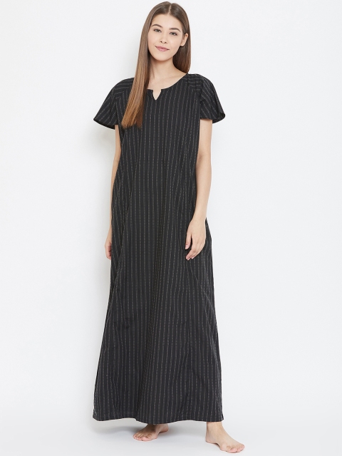 

The Kaftan Company Black & Off-White Striped Nightdress