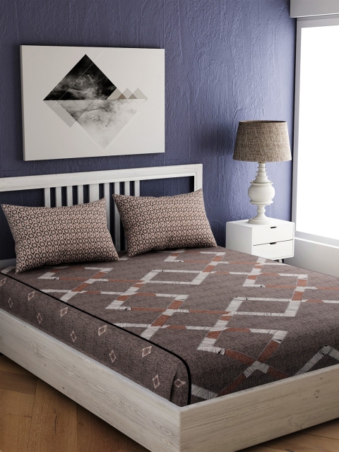 

EverHOME Brown & Off-White Geometric 144 TC Cotton 1 Queen Bedsheet with 2 Pillow Covers